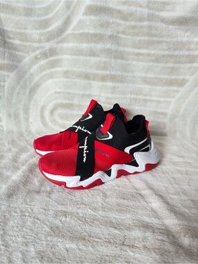 Champion Rally Pro Slip On Shoes in Black & Red